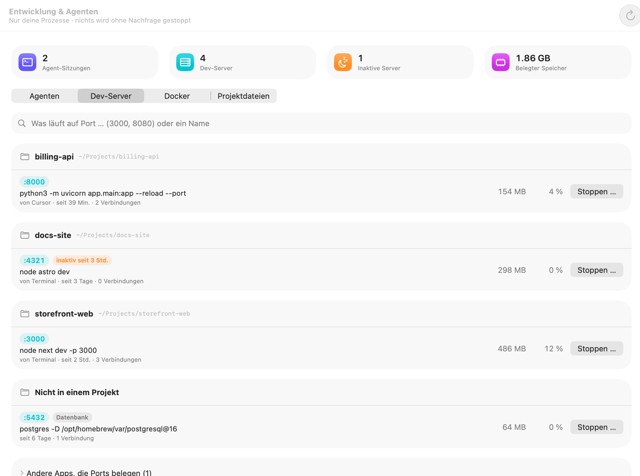 OneMacTools „Entwicklung & Agenten“: Dev-Server nach Projekt gruppiert mit ihren Ports, ein inaktiver Astro-Server markiert, eine Postgres-Datenbank und Stopp-Tasten