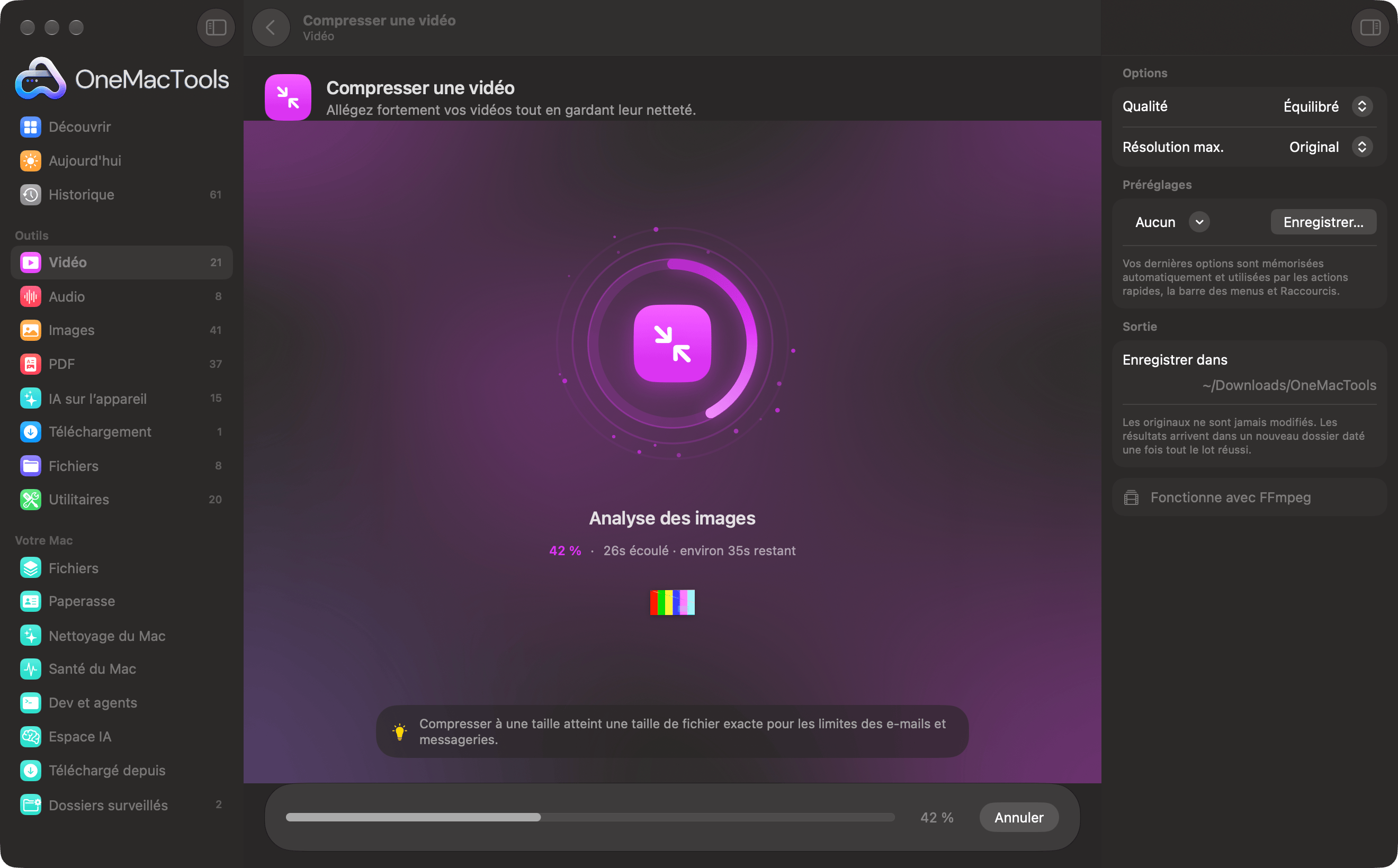 OneMacTools compressant une vidéo, avec un anneau de progression à 42 %, l’étape en cours, le temps restant et une astuce