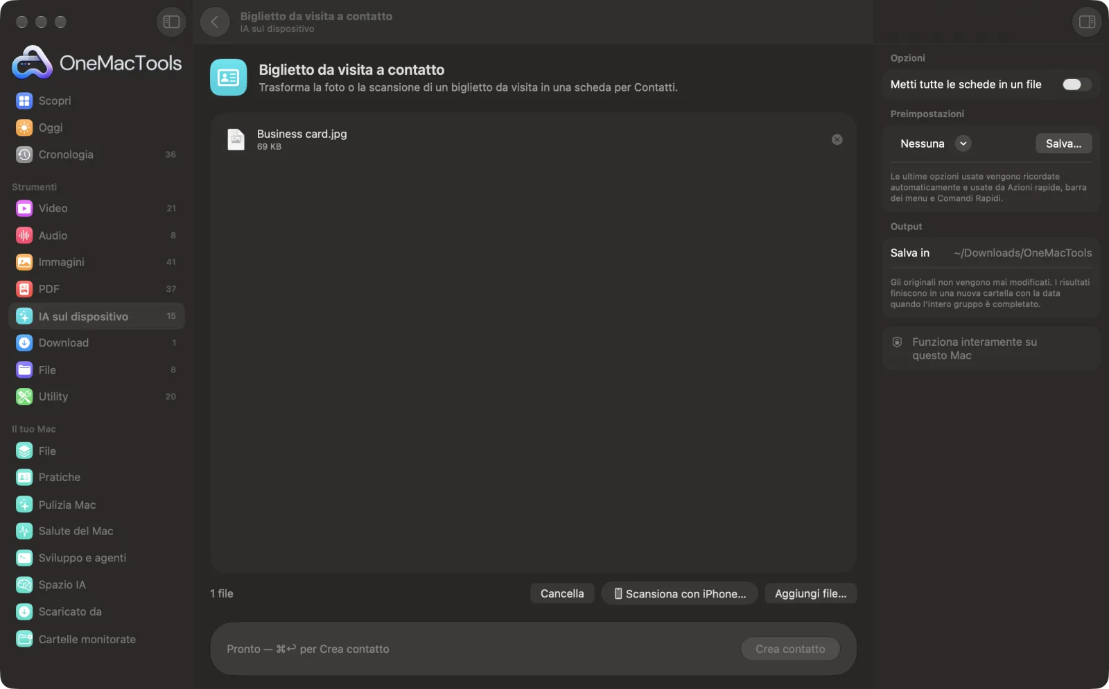Biglietto da visita a contatto in OneMacTools su un Mac, con file di esempio e le sue opzioni