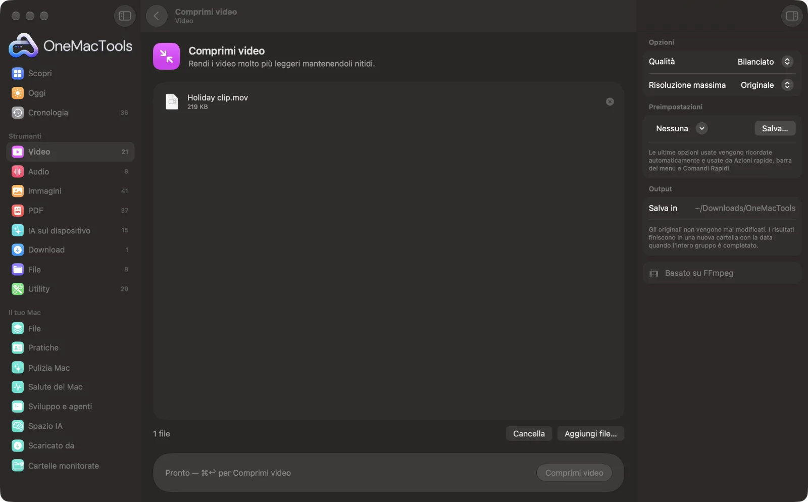 Comprimi video in OneMacTools con file di esempio caricati e il pannello delle opzioni aperto
