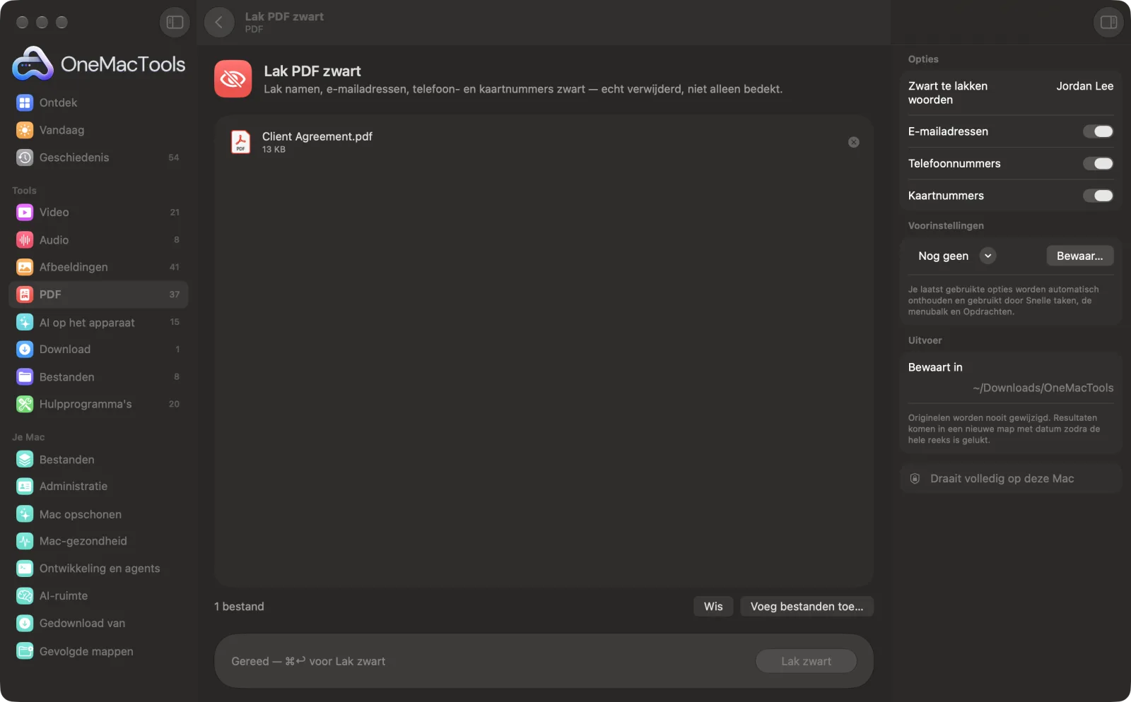 Lak PDF zwart in OneMacTools met voorbeeldbestanden geladen en het optiepaneel open
